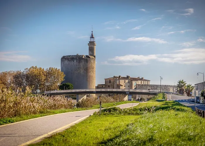 Maison Les Rives De La Tour - Proche Des Remparts - Idealement Situe Villa *